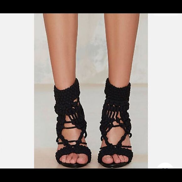 Privileged Crochet Knit Heels, SZ 9 - Picture 2 of 8